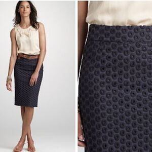 JCrew Cotton navy Eyelet embroidered doughnut Pencil Skirt Size 8